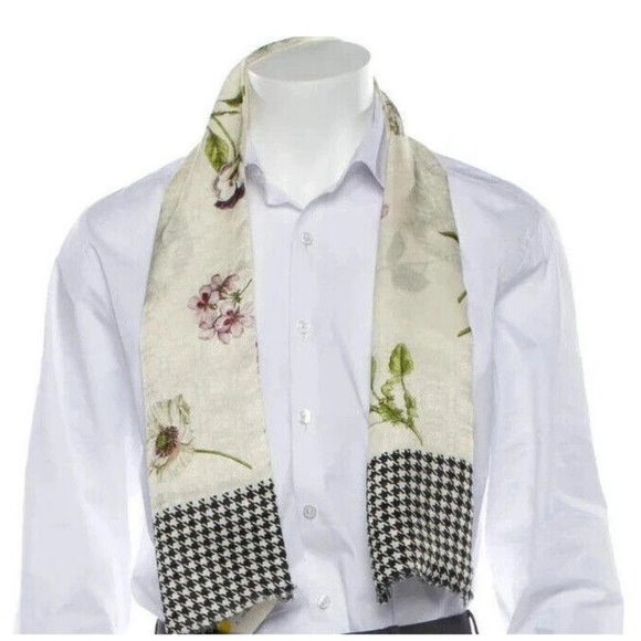 NEW Gucci Floral Print Silk-Blend Scarf - Picture 3 of 4